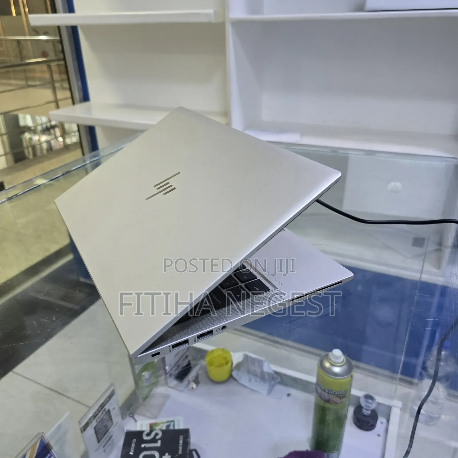New Laptop HP EliteBook 830 G8 8GB Intel Core i5 SSD 512GB