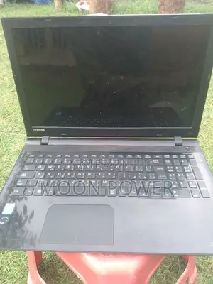 Laptop Toshiba 4GB Intel Core i3 HDD+SSD 500GB