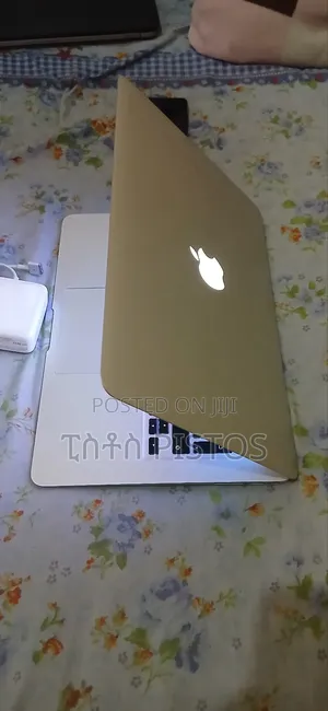 Laptop Apple MacBook Air 2014 8GB Intel Core i7 SSD 128GB