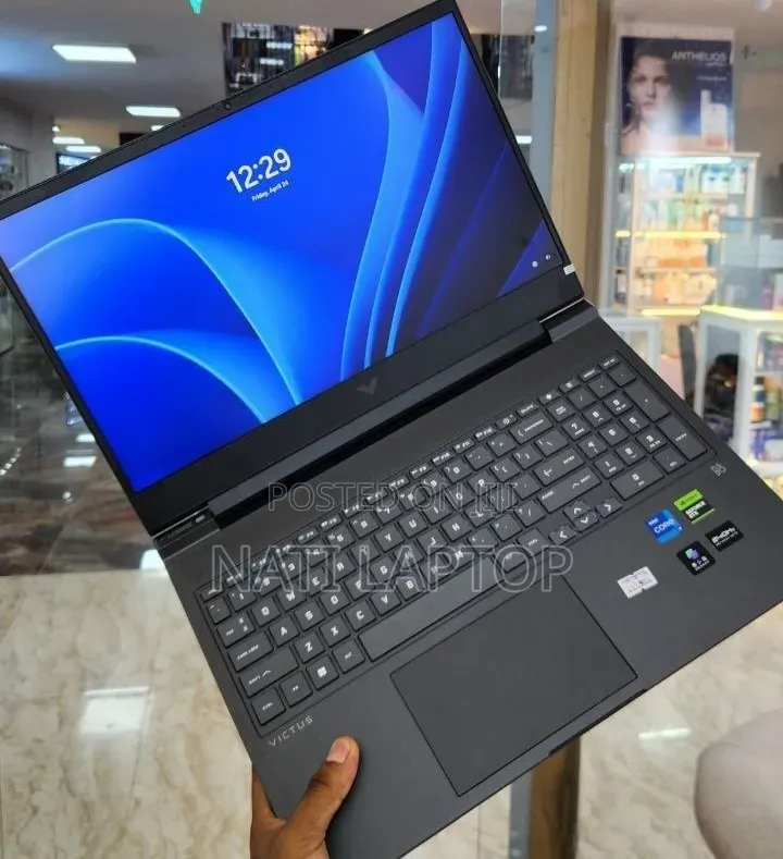 New Laptop HP Victus 16 16GB Intel Core i7 SSD 1T