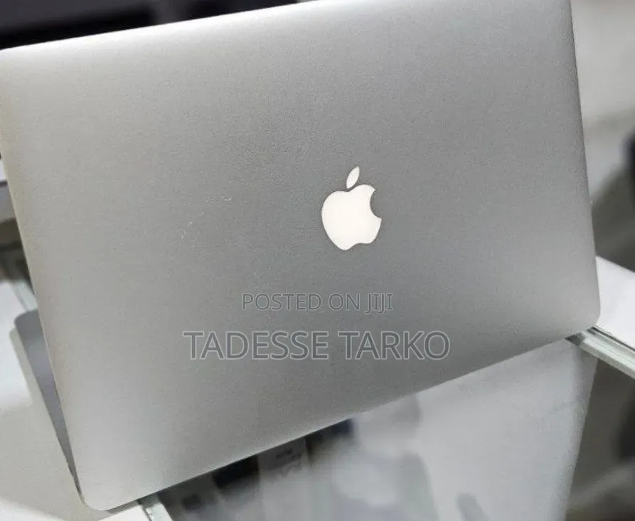 New Laptop Apple MacBook Pro 2015 16GB Intel Core i7 SSD 256GB