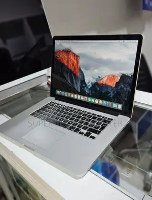 New Laptop Apple MacBook Pro 2015 16GB Intel Core i7 SSD 256GB