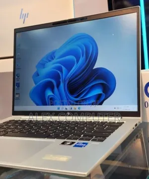 New Laptop HP EliteBook 840 G9 16GB Intel Core i5 SSD 512GB