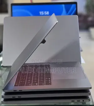 New Laptop Apple MacBook Pro 2017 16GB Intel Core i7 SSD 512GB