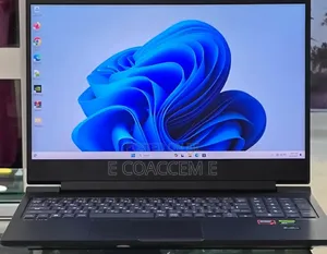 New Laptop HP 240 16GB AMD Ryzen 7 SSD 1T