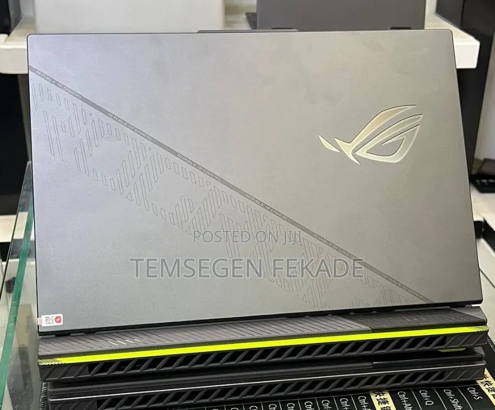 New Laptop Asus ROG Strix G15 16GB Intel Core i9 SSD 1T