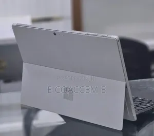 New Laptop Microsoft Surface 8GB Intel Core i5 SSD 256GB