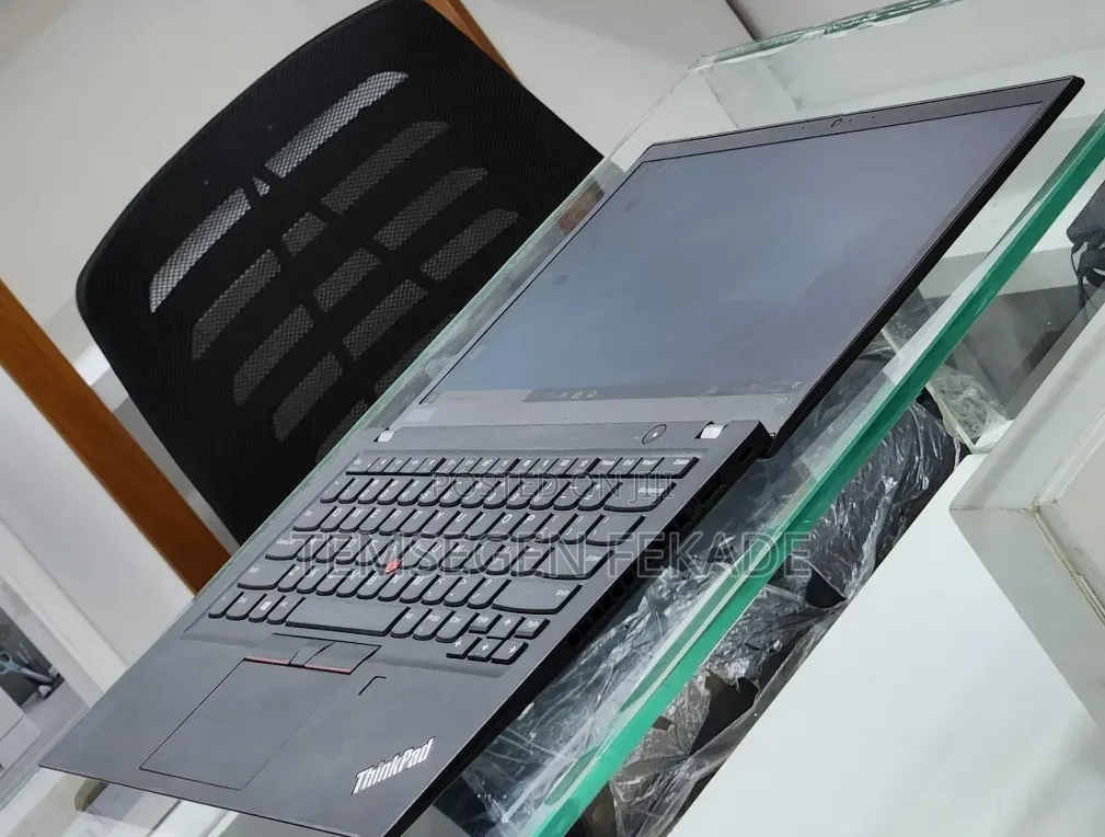 New Laptop Lenovo ThinkPad t495s 16GB AMD Ryzen 7 SSD 512GB
