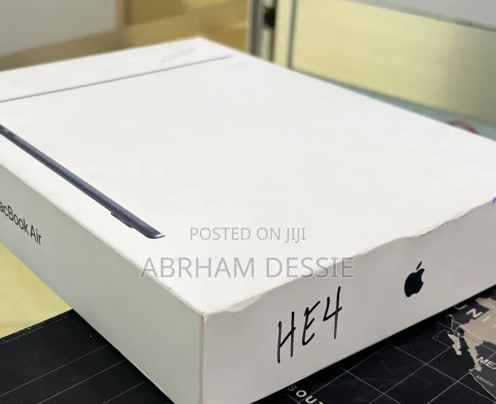 New Laptop Apple MacBook Air 2026 M5 13-inch 16GB Apple M5 SSD 512GB
