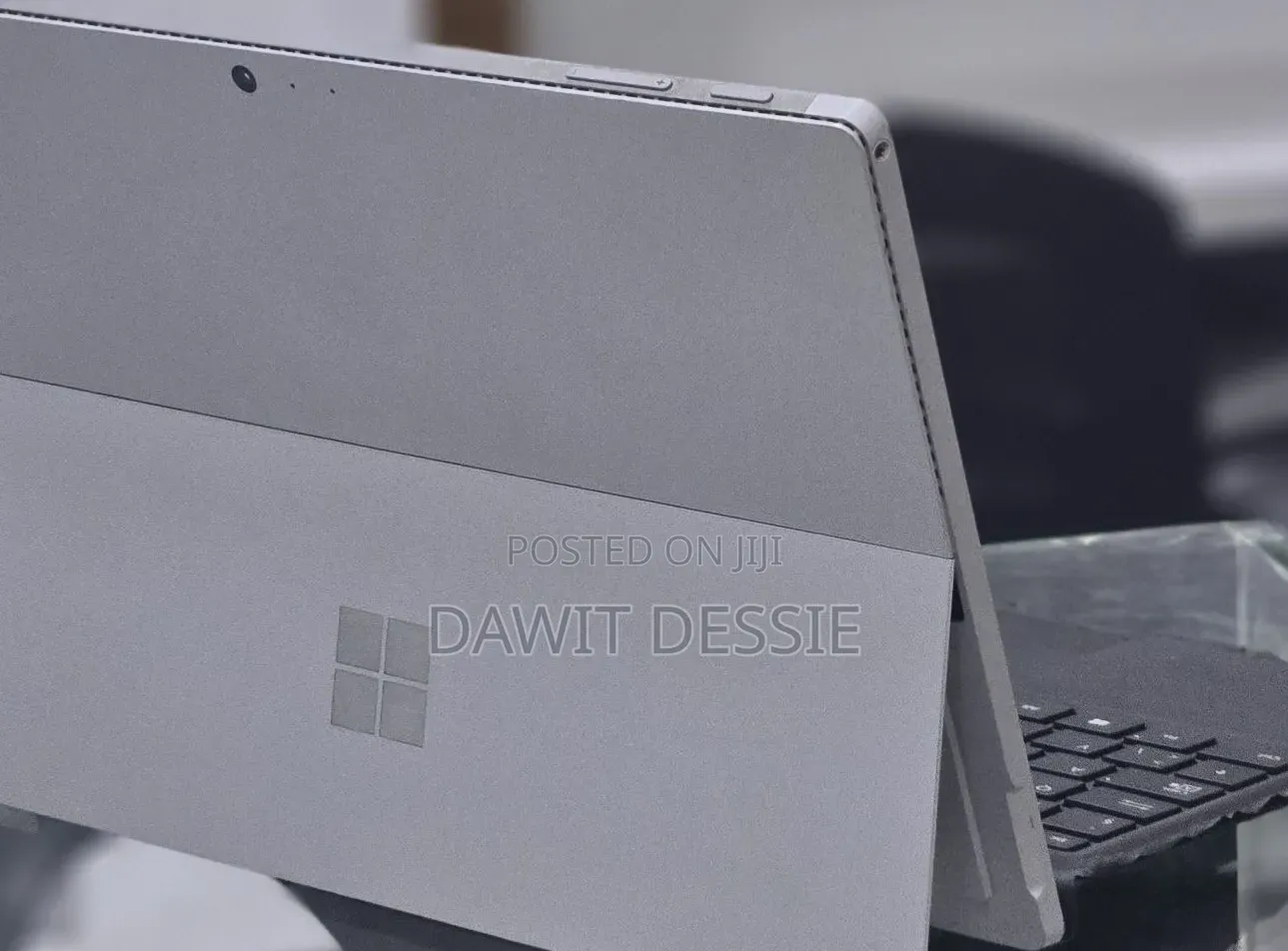 New Laptop Microsoft Surface Pro 4 8GB Intel Core i5 SSD 256GB