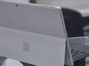 New Laptop Microsoft Surface Pro 4 8GB Intel Core i5 SSD 256GB