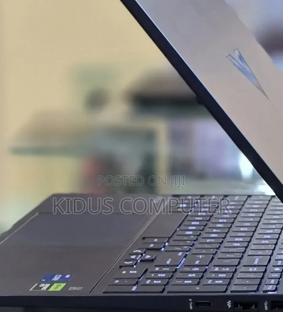 New Laptop HP Victus 16 16GB Intel Core i7 SSD 512GB