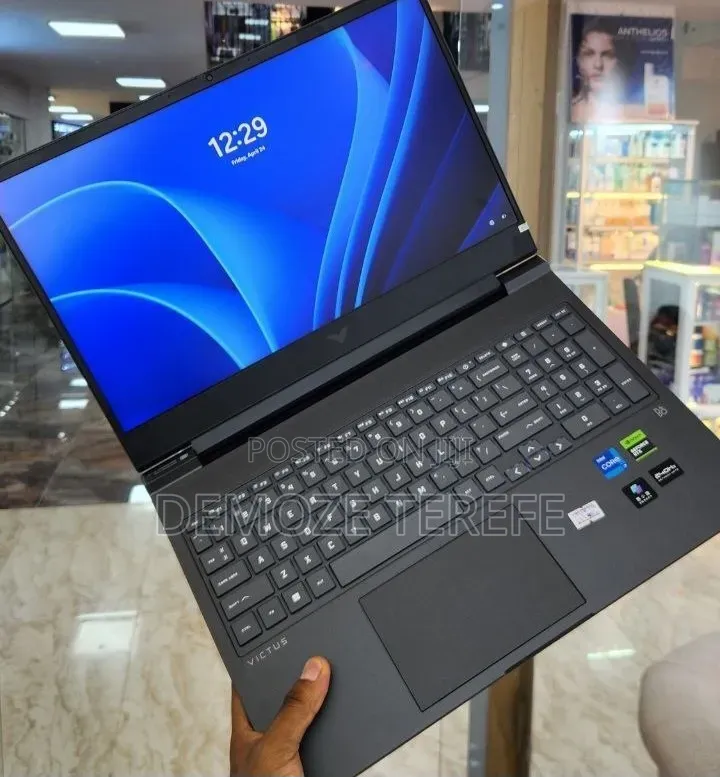 New Laptop Avita Admiror AMD 14 16GB Intel Core i7 SSD 16 GB