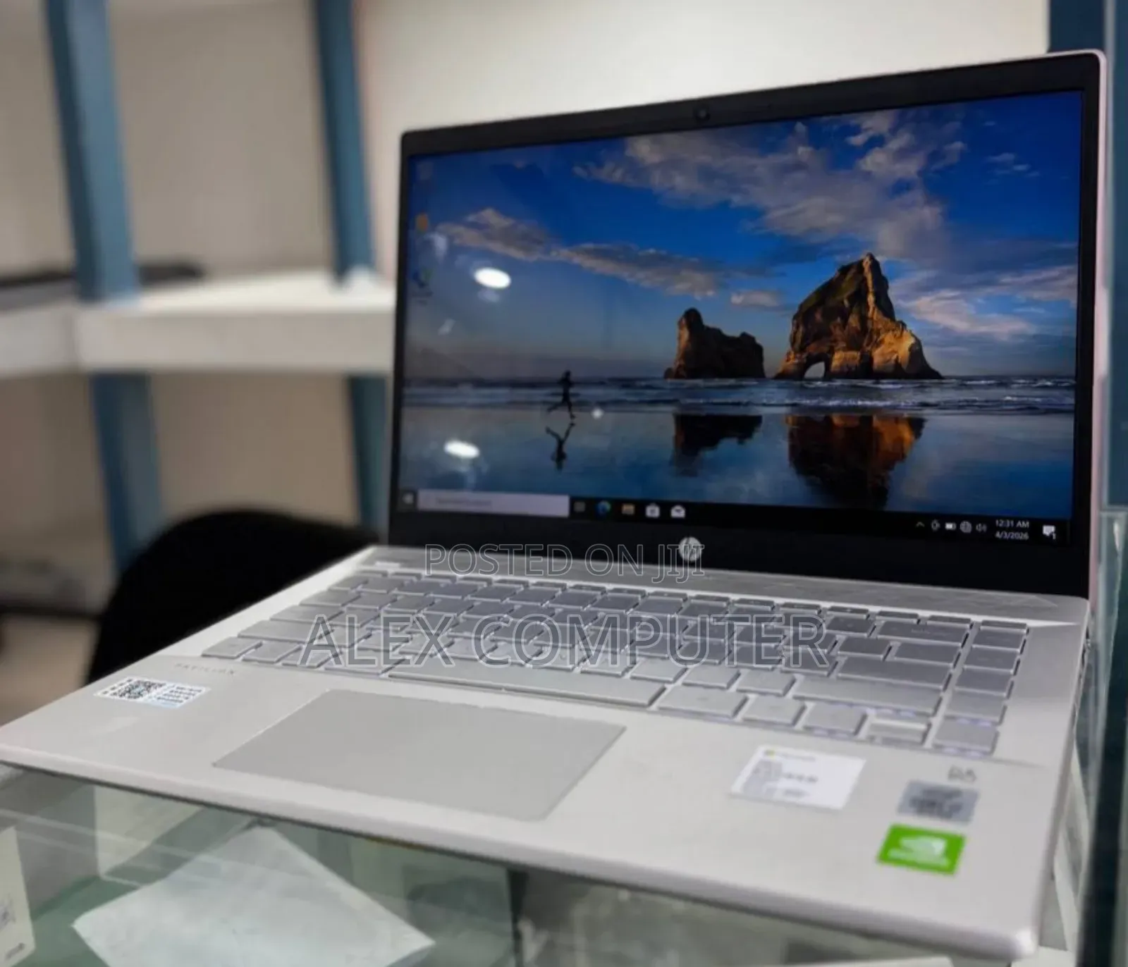 New Laptop HP Pavilion 15 8GB Intel Core i7 SSD 512GB