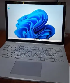New Laptop Microsoft Surface Book 2 16GB Intel Core i7 SSD 512GB