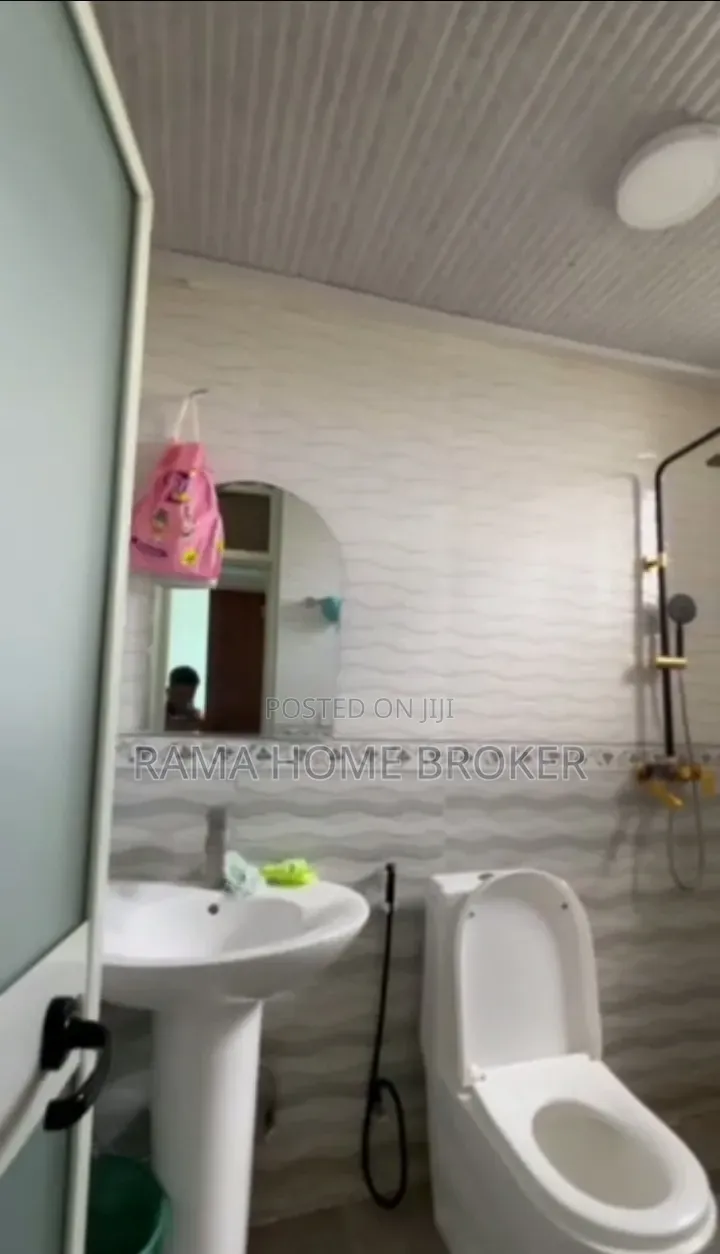 Furnished 3bdrm Condo in አያት 49 ኮንዶሚኒየም, Yeka for sale