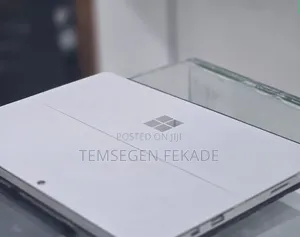 New Laptop Microsoft Surface Pro 4 8GB Intel Core i5 SSD 256GB