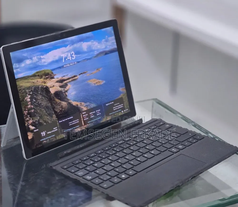 New Laptop Microsoft Surface Pro 4 8GB Intel Core i5 SSD 256GB