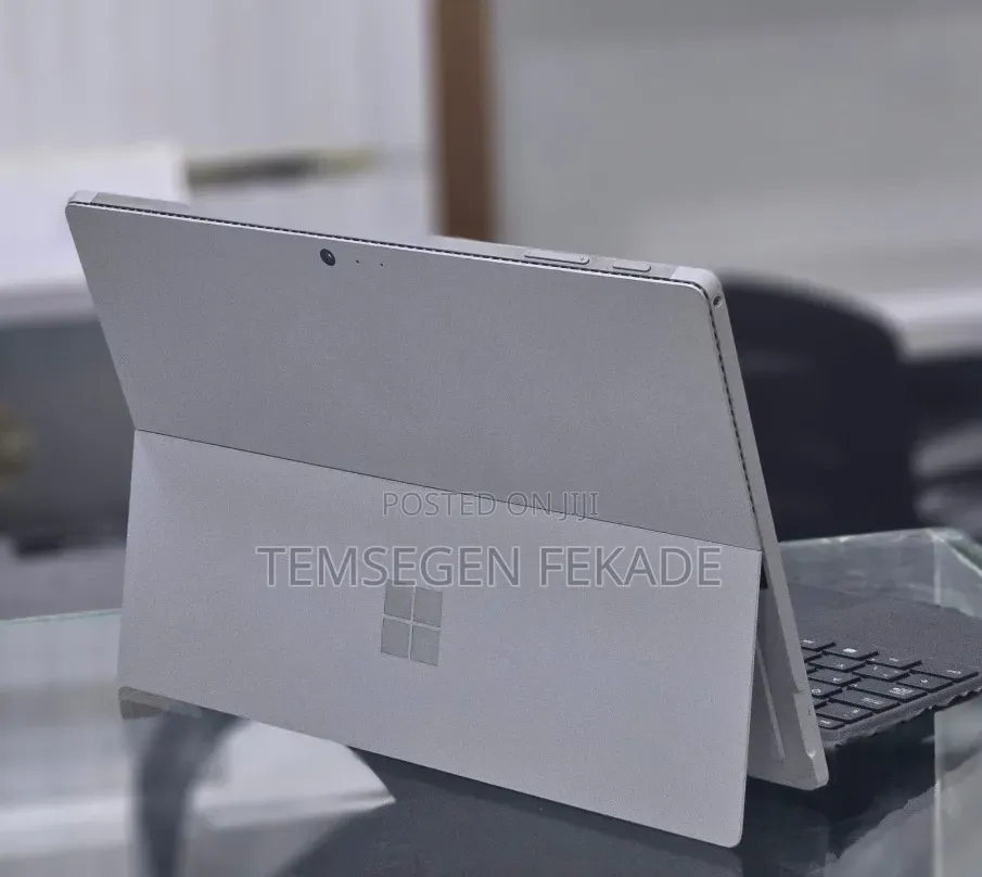 New Laptop Microsoft Surface Pro 4 8GB Intel Core i5 SSD 256GB