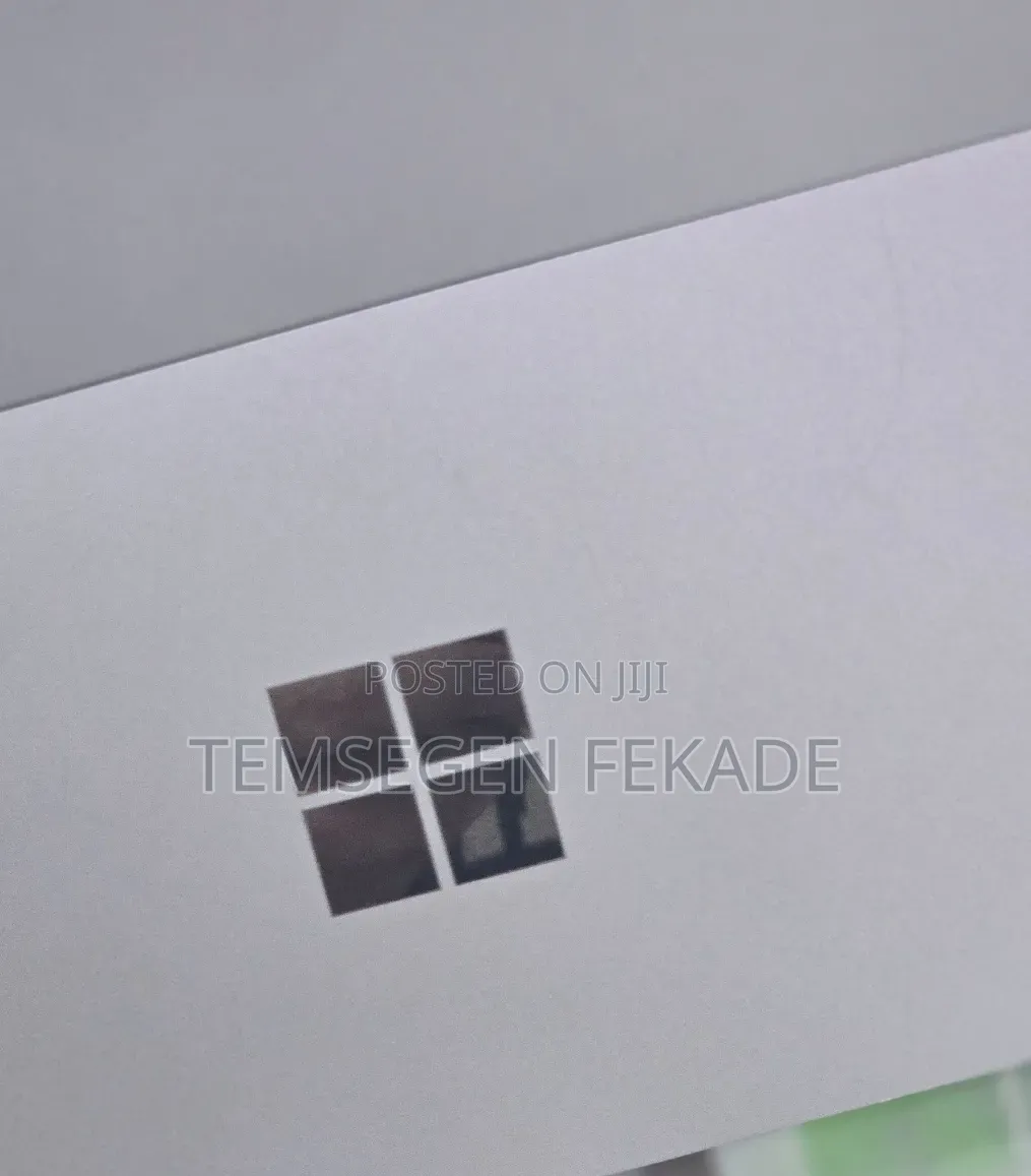 New Laptop Microsoft Surface Pro 4 8GB Intel Core i5 SSD 256GB