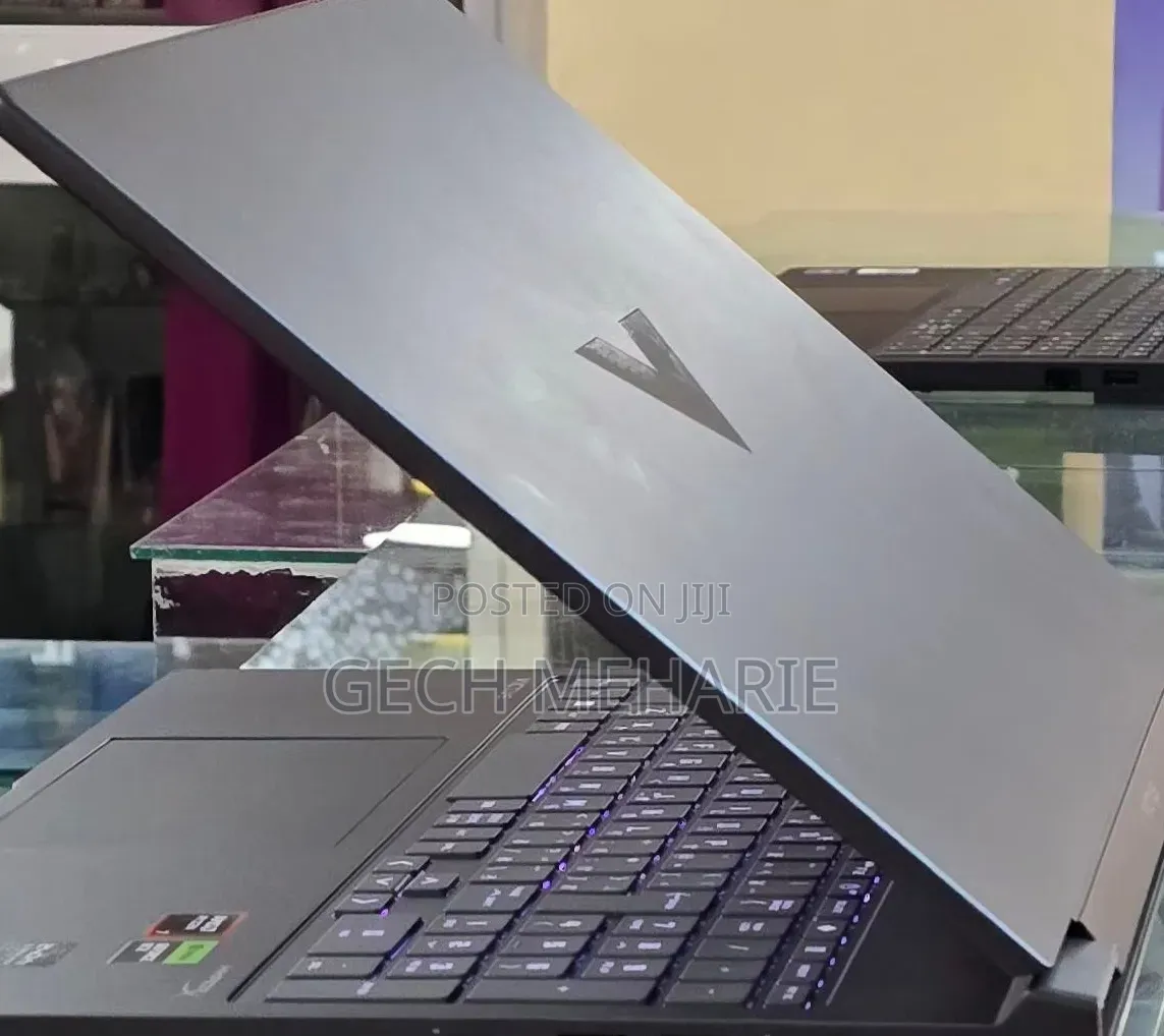 New Laptop HP Victus 16 16GB AMD Ryzen 7 SSD 1T