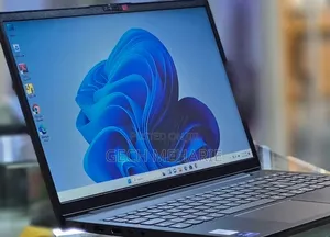 New Laptop Lenovo V15 16GB Intel Core i7 SSD 512GB
