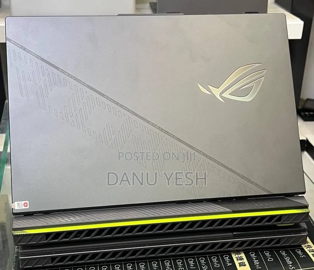 New Laptop Asus ROG Strix G15 16GB Intel Core i9 SSD 1T