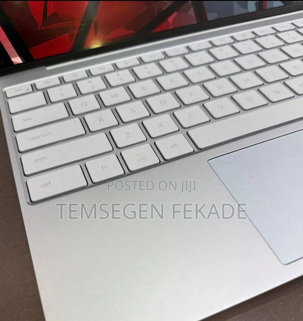 New Laptop Dell XPS 13 8GB Intel Core i5 SSD 256GB