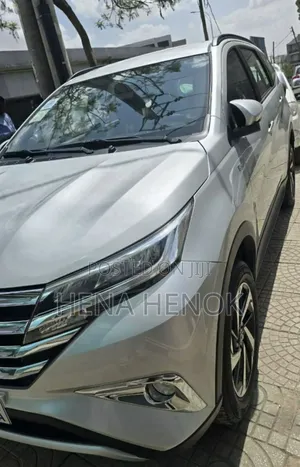 Toyota Rush 2024 Silver