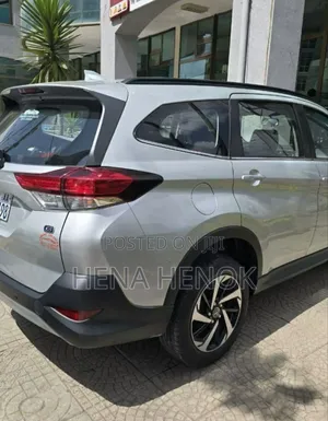 Toyota Rush 2024 Silver