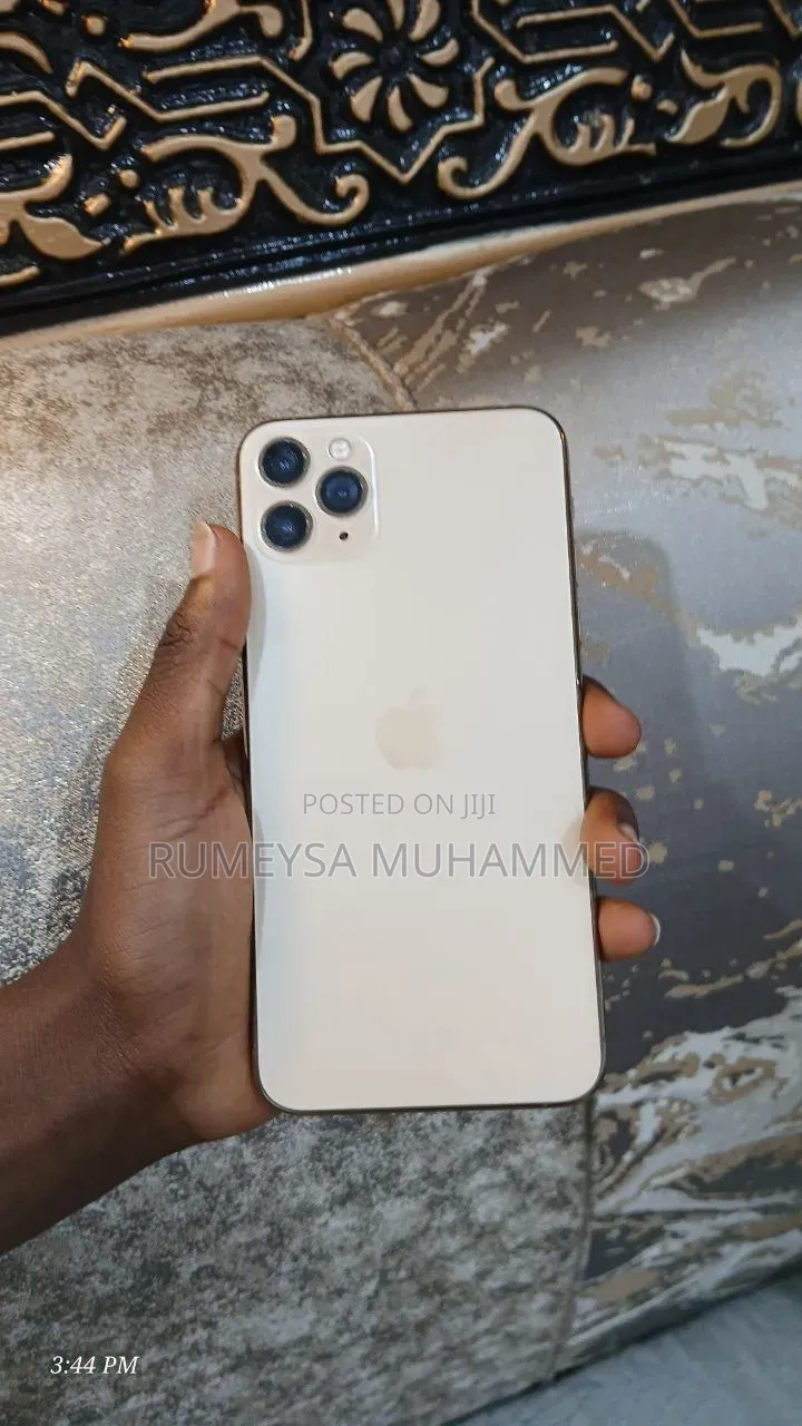 Apple iPhone 11 Pro Max 64 GB Gold