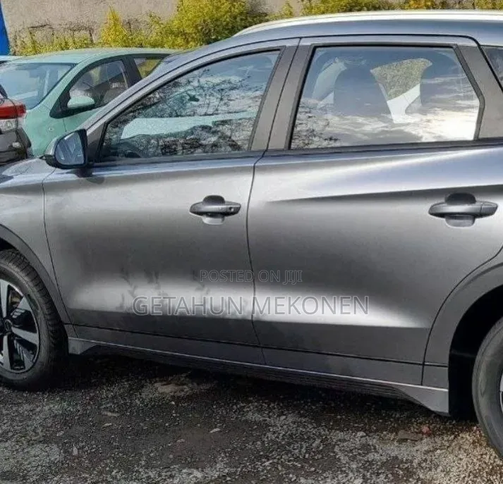 New BYD E2 43 kWh 94 hp FWD 2025 Gray