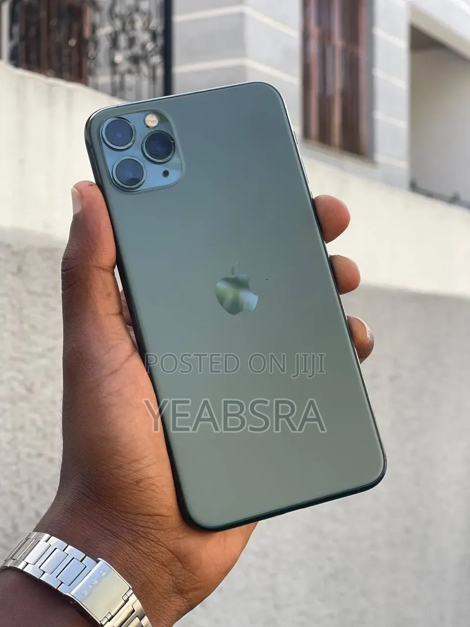 New Apple iPhone 11 Pro Max 64 GB Green