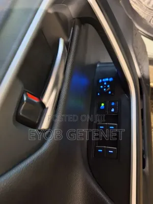 Toyota RAV4 2021 Blue