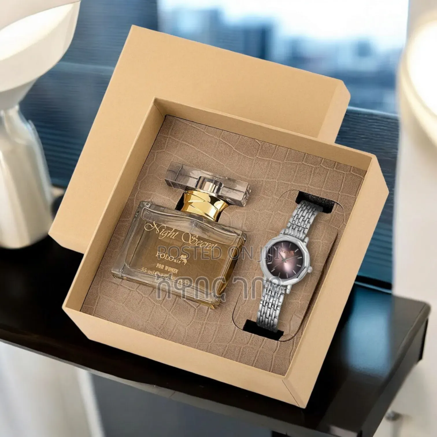 Polo Air Silver Watch Pack: A Dignified Gift for Her Retirement.