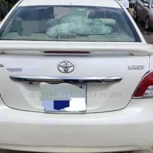 Toyota Yaris 2011 White