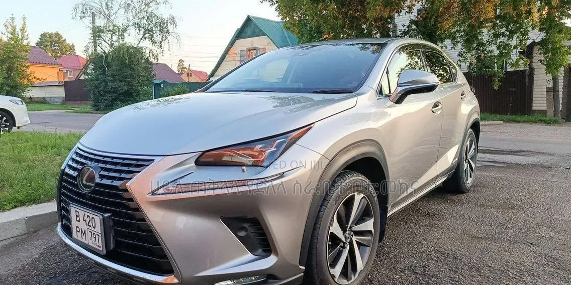 Lexus NX 2021 Gold