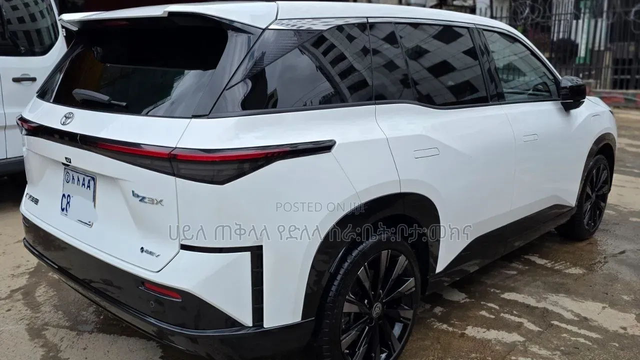 Toyota bZ3 2025 White