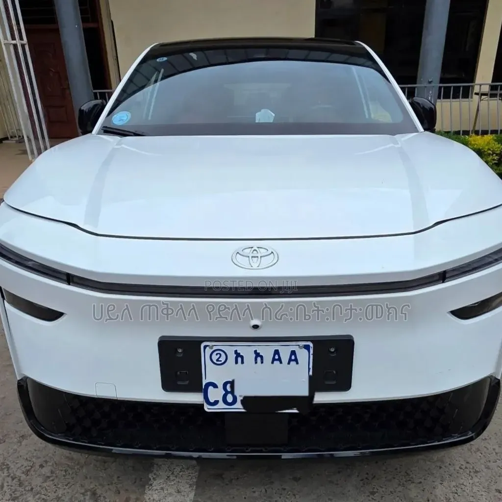 Toyota bZ3 2025 White