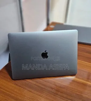 New Laptop Apple MacBook Pro 2017 8GB Intel Core i5 SSD 256GB