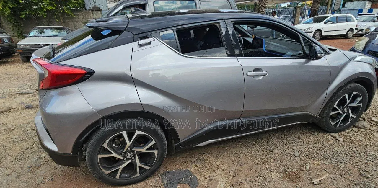 Toyota C-HR 2018 Silver