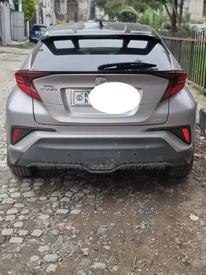 Toyota C-HR LE 2021 Silver