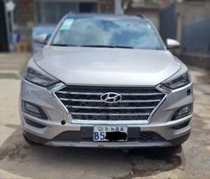 Hyundai Tucson Limited AWD 2019 Gold