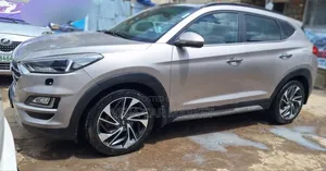 Hyundai Tucson Limited AWD 2019 Gold