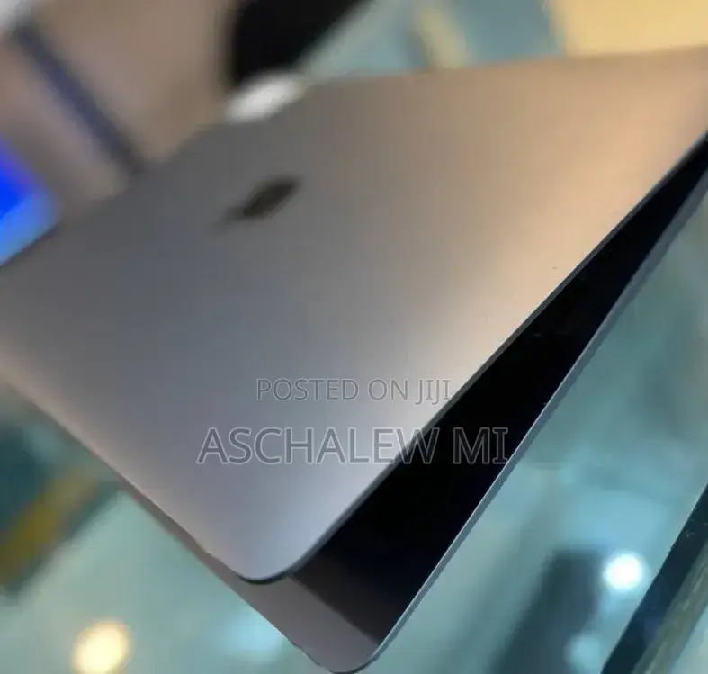 New Laptop Apple MacBook Air 2020 M1 8GB Apple M1 SSD 256GB