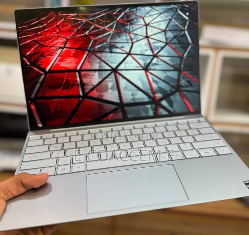New Laptop Dell 8GB Intel Core i5 SSD 256GB