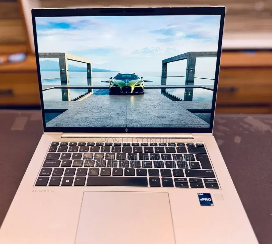 New Laptop HP EliteBook x360 1040 G9 16GB Intel Core i7 SSD 512GB
