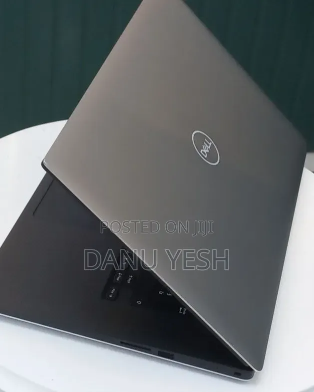 New Laptop Dell Precision 5540 16GB Intel Core i9 SSD 512GB