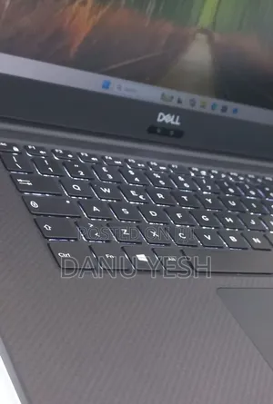 New Laptop Dell Precision 5540 16GB Intel Core i9 SSD 512GB