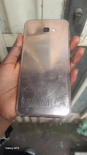 Samsung Galaxy J4 Plus 32 GB Gold